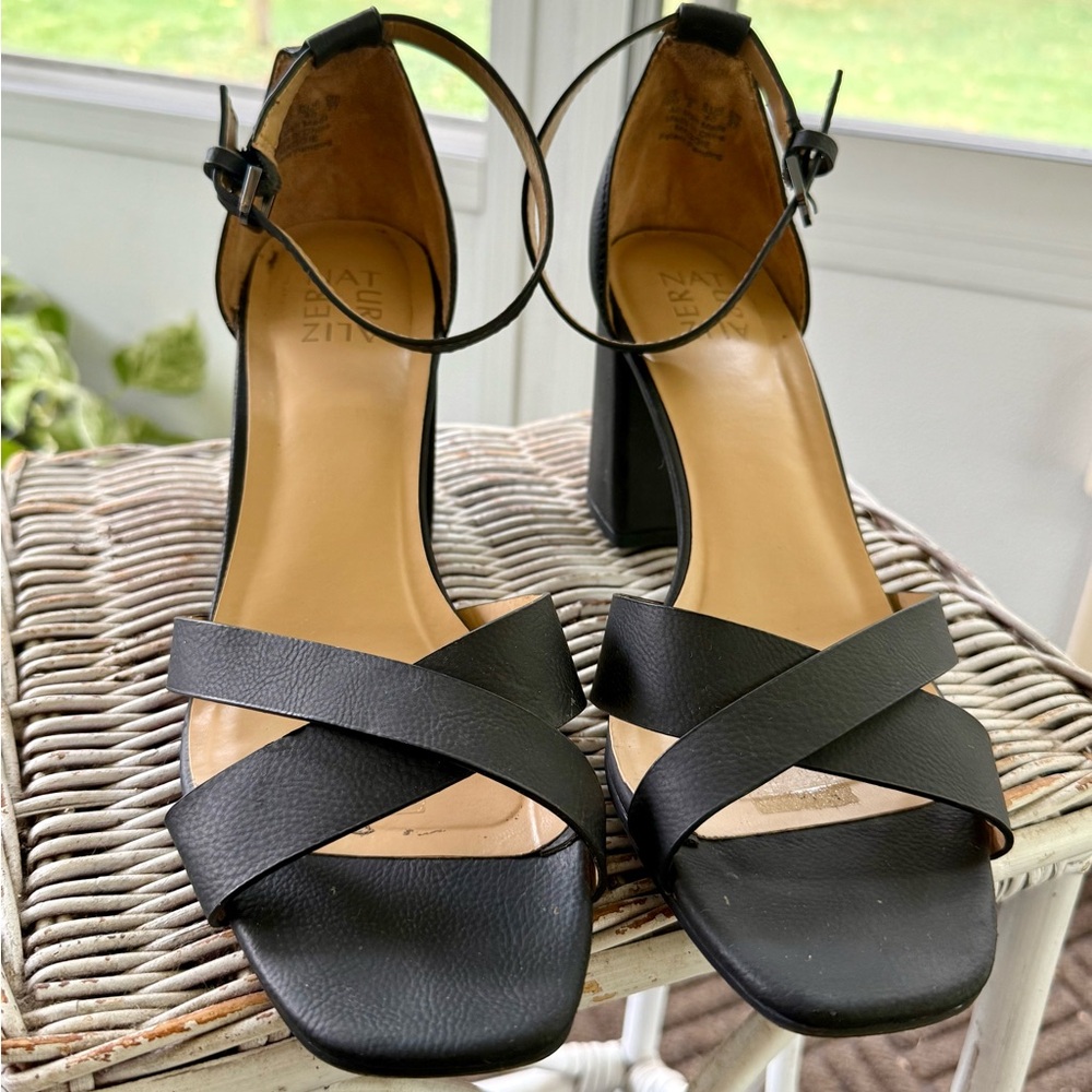 Naturalizer Black Strappy Block Heels ✨ - Picture 2 of 5